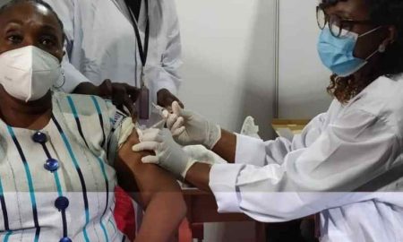 Afrique du Sud: l'intérêt du public pour le vaccin Covid diminue alors que la peur se propage