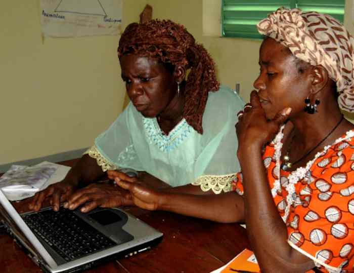 Analyse géographique de quelques indicateurs d'efficacité des TIC en Afrique