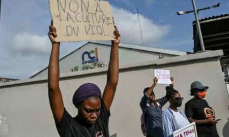Sit-in de femmes en Côte d'Ivoire contre un animateur de télévision pour « justification de viol »