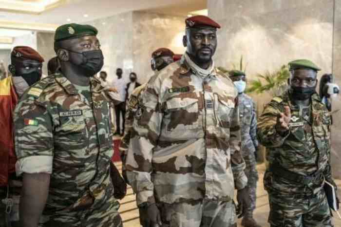 La junte militaire guinéenne interdit à ses membres de se présenter aux élections
