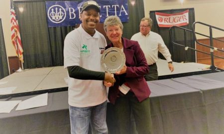 Le tireur d'élite kenyan Peter Njoroge remporte le prix IDPA High International aux États-Unis