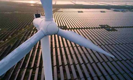 Plus de 50 ONG approuvent l'appel à 130 milliards de dollars d'investissements annuels dans les énergies renouvelables pour électrifier l'Afrique