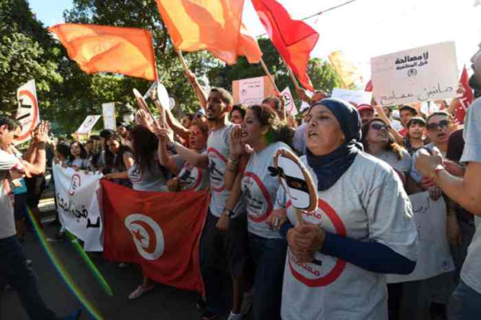 Face à l'incertitude politique, une impasse financière qui menace d'explosion sociale en Tunisie