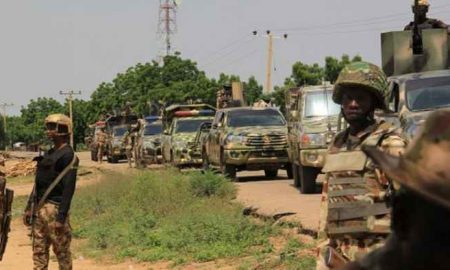 Un convoi transportant le gouverneur nigérian de l'État de Borno attaqué