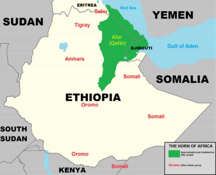 Al-Burhan visite une zone frontalière avec l'Éthiopie pour inspecter les forces de son pays