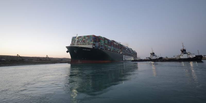 Hausser les frais de passage des navires…Comment l'Egypte profite-t-elle de la crise des prix élevés du pétrole ?