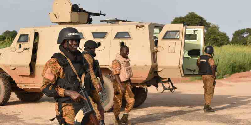 La France demande au président burkinabé d'intervenir pour mettre fin à l'obstruction d'un convoi militaire