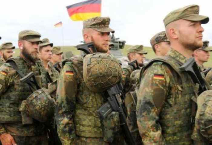 L'Allemagne n'exclut pas de transférer ses forces du Mali "en cas d'aggravation du danger"