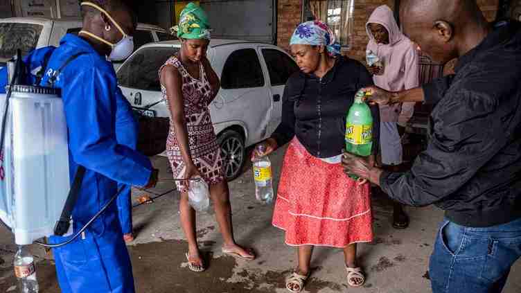 Virus Corona : les pays riches punissent l'Afrique dans la bataille contre l'épidémie - Financial Times