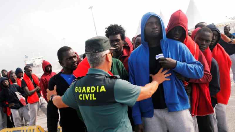 Un immigrant camerounais demande réparation pour les abus commis par les Grecs