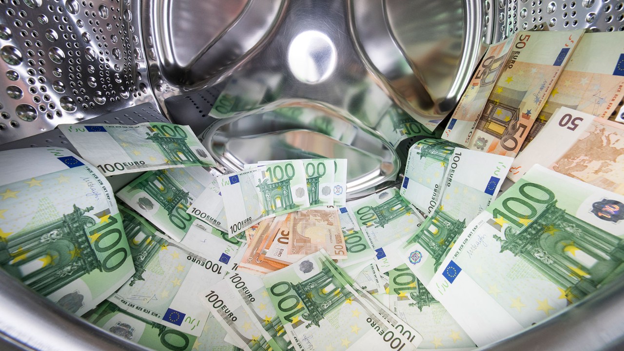 Voici comment les criminels algériens en France blanchissent leur argent en Algérie