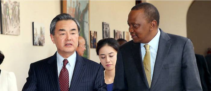 Le ministre des affaires étrangères chinois arrive en Erythrée au début de sa tournée africaine