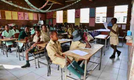 Experts : "Corona" a contribué à changer le système éducatif au Zimbabwe