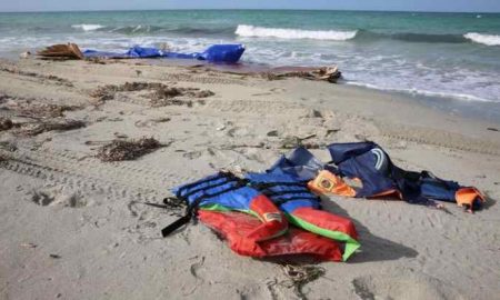 4 migrants se sont noyés et les recherches sont en cours pour 7 disparus après le naufrage d'un bateau au large des côtes tunisiennes