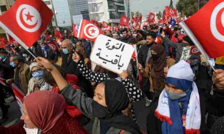 Après la répression des manifestations en Tunisie, Ennahda appelle à la coordination pour restaurer la démocratie