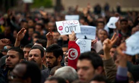 Dissident tunisien : La révolution continue contre le coup d'État