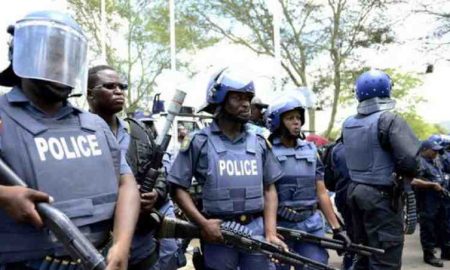 La police en Afrique du Sud tire des balles en caoutchouc sur les opposants à l'emploi des étrangers