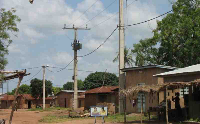La Banque mondiale approuve 150 millions de dollars pour accroître l'accès aux services d'électricité au Sénégal