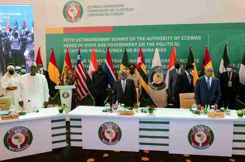 Les dirigeants de la CEDEAO appellent le Mali, la Guinée et le Burkina Faso à fixer des délais pour les phases de transition