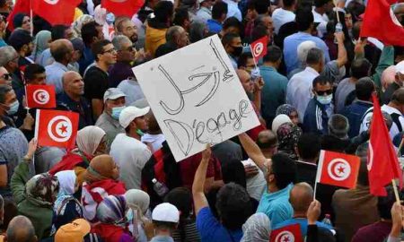 Un sondage d'opinion du peuple tunisien sur la constitution fait face à une réticence généralisée et à l'indifférence populaire