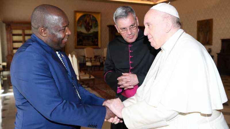 Le président burundais effectue une visite historique au Vatican