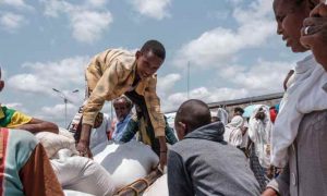 Éthiopie, les Nations Unies acheminent une aide humanitaire au Tigré par voie terrestre pour la première fois depuis l'année dernière