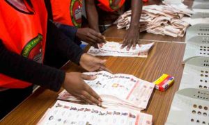 La Commission nationale du Nigeria appelle les citoyens à s'inscrire sur les listes électorales
