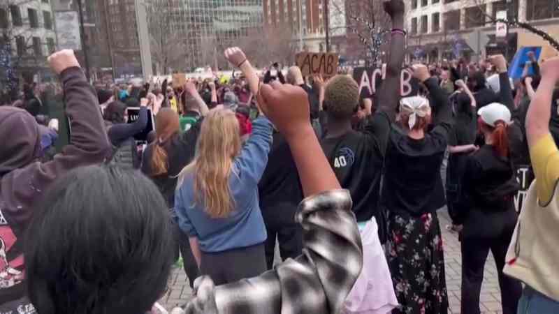 Nouvelles manifestations contre le meurtre d'un réfugié congolais aux États-Unis