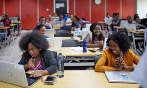 Experts africains : la relance économique sur le continent a besoin de moyens innovants