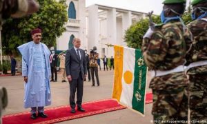 La chancelière allemande rencontre le président nigérien à la résidence présidentielle de la capitale, Niamey