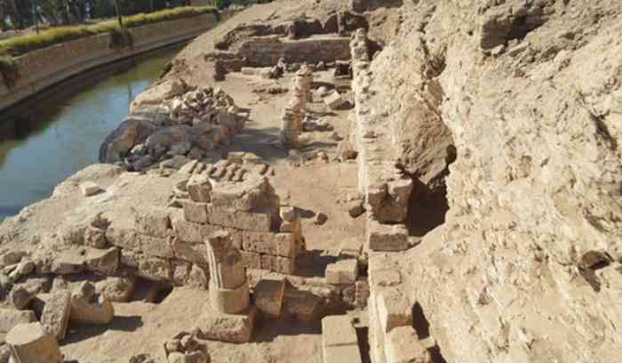 La découverte d'un poste de contrôle archéologique en Égypte et 85 tombes de l'époque ptolémaïque