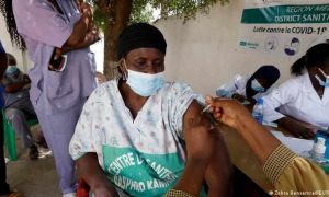 Afrique du Sud : Des agents de santé en mission pour briser la fracture vaccinale entre les zones rurales et urbaines