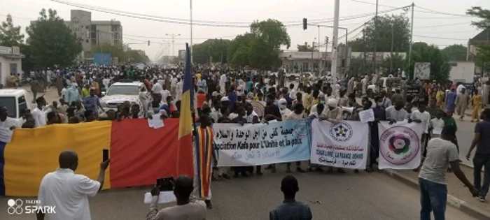 Les manifestations du Tchad affaiblissent la tentative de redéploiement de la France au Sahel