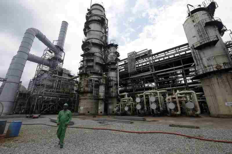 Nigeria : le bilan de l'explosion d'une raffinerie de pétrole s'élève à 10 morts