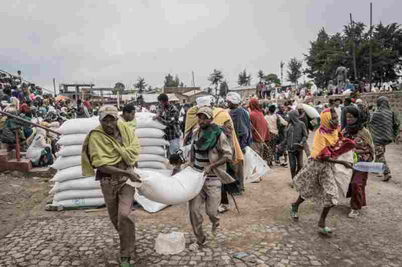 Nord de l'Éthiopie : Des camions-citernes et des centaines de camions chargés de vivres continuent d'entrer dans le Tigré