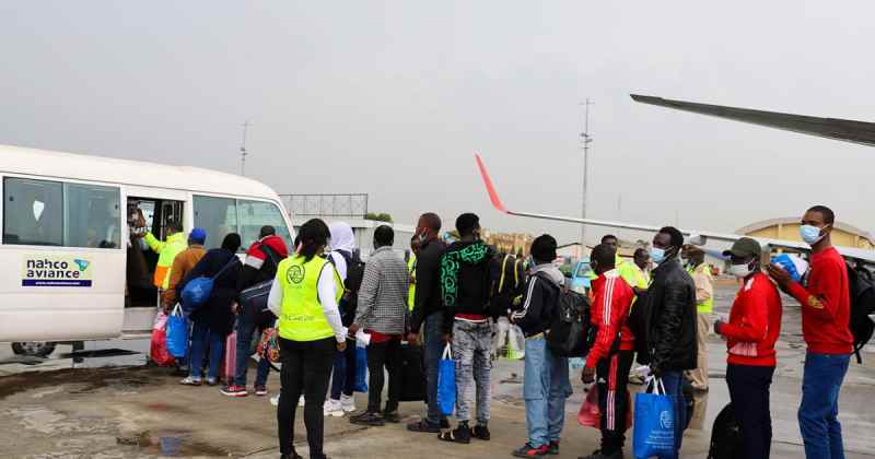 L'OIM aide à rapatrier des migrants gambiens bloqués en Libye et au Niger