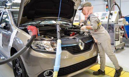 La société Renault ferme son usine en Algérie à cause des voitures démontées !!!