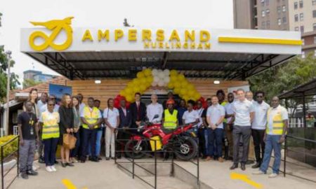 TotalEnergies et Ampersand lancent des stations d'échange de batteries pour motos électriques au Kenya