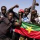 Des centaines de personnes manifestent au Burkina Faso contre leur abandon par le gouvernement face aux militants