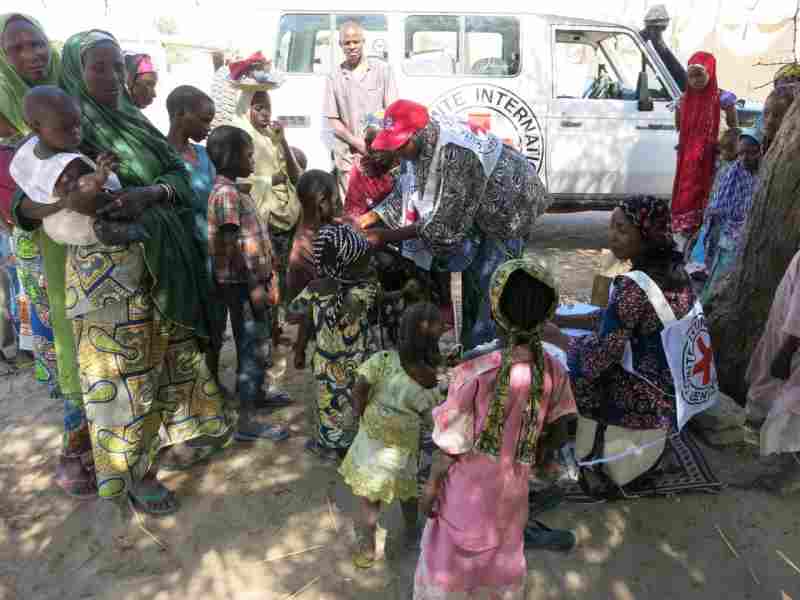 La Croix-Rouge nigériane distribue des fonds à 30 000 personnes