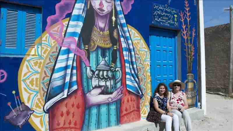 Une ville tunisienne se transforme en galerie à ciel ouvert grâce au street art