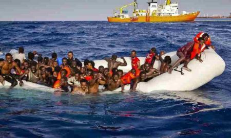 Un voyage au bord de la mort...Des centaines de migrants irréguliers Africains secourus en Méditerranée