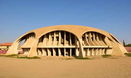 Une renaissance architecturale et artistique qui célèbre l'histoire ancienne de la ville de Mosamdis