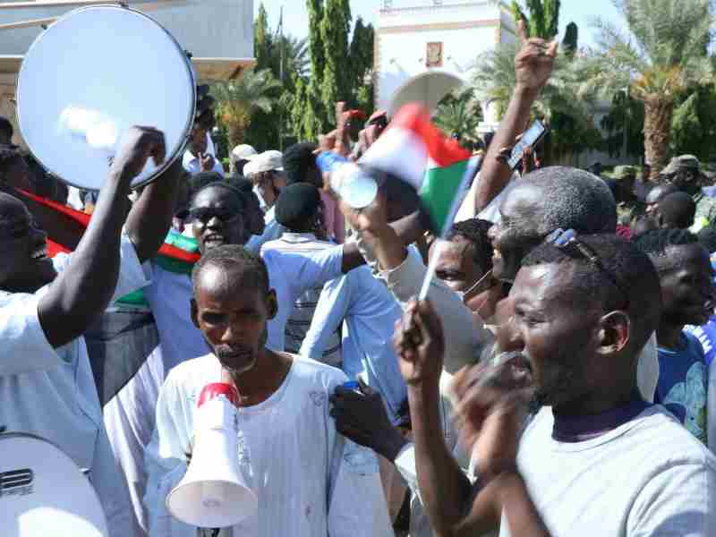 "Liberté et changement" au Soudan demande à l'armée de mettre fin au coup d'État et de céder le pouvoir