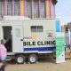 Un camion de santé à énergie solaire livre des vaccins COVID-19 dans des zones reculées du Kenya