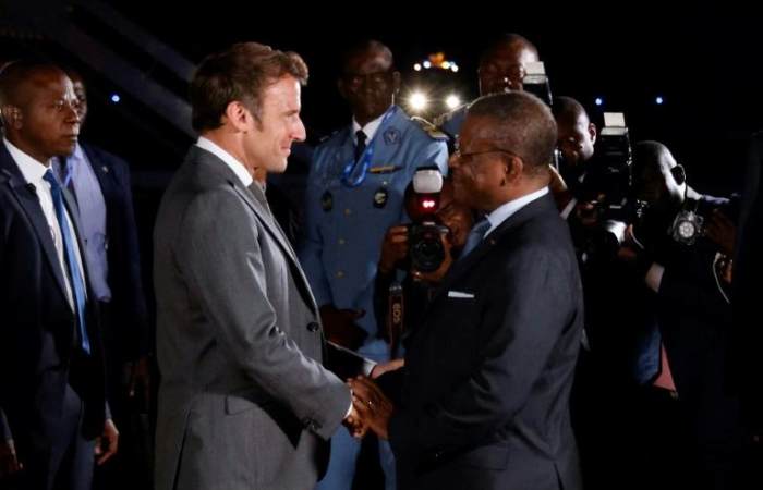 Macron arrive au Cameroun dans le cadre de sa première tournée africaine