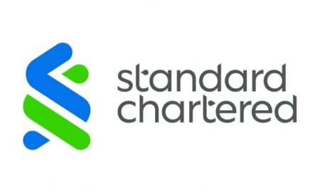 Standard Chartered annonce un financement par prêt social de 40 millions d'euros pour restaurer les infrastructures routières en Côte d'Ivoire