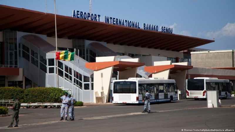 Le Mali demande aux soldats étrangers de quitter l'aéroport de Bamako