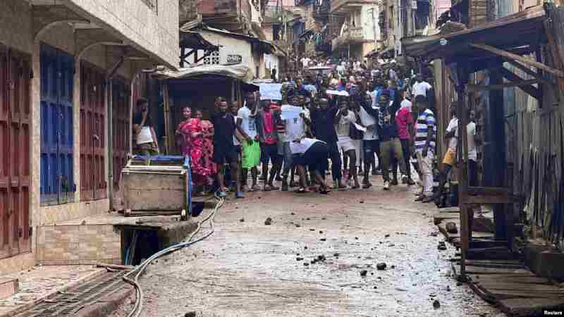 Huit personnes tuées dans des inondations et des glissements de terrain en Sierra Leone