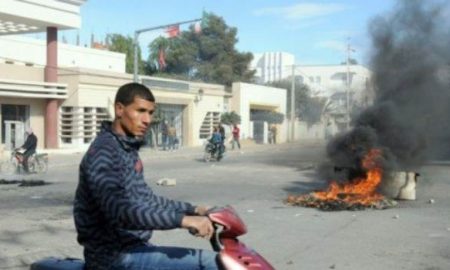 La mort d'un jeune homme dans des circonstances mystérieuses déclenche des affrontements entre habitants et forces de sécurité en Tunisie